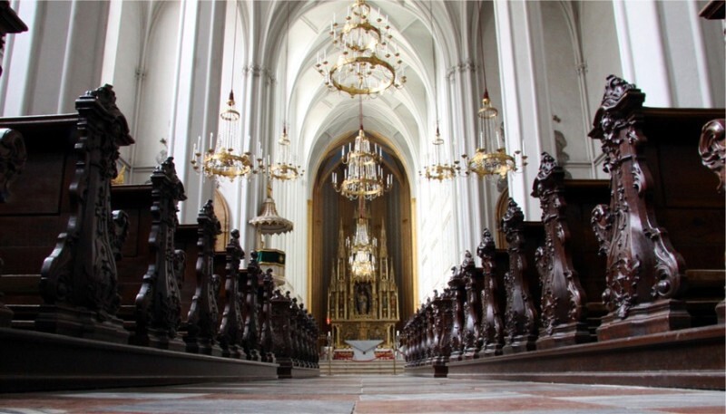 https://augustinerkirche.augustiner.at/augustinerkirche/