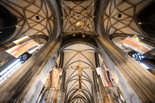 Eröffnung der Ausstellung 'Kreuzbilder' im Stephansdom / Erzdiözese Wien/ Stephan Schönlaub Eröffnung der Ausstellung 'Kreuzbilder' im Stephansdom